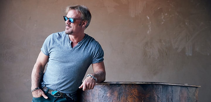 Phil Vassar: “Stripped Down” Acoustic Tour Image